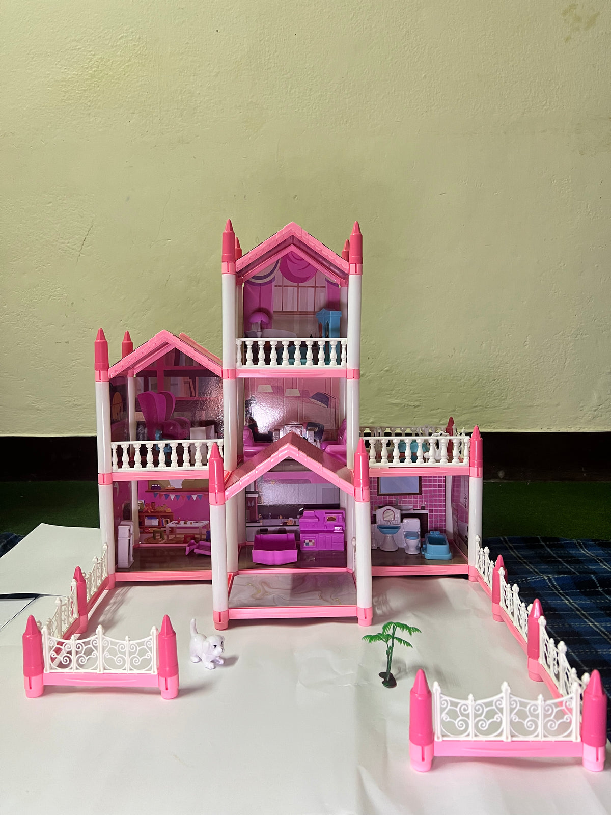 DIY Princess Dream Castle Dollhouse with Furniture | Multi-Story Assembly Villa Playset